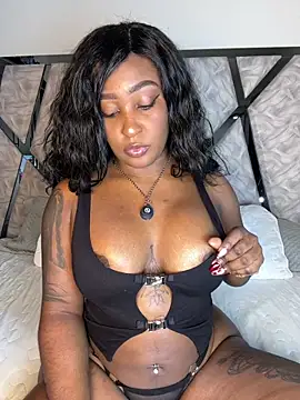 Denise wolfe21 online show from 02-21-26, 04:52