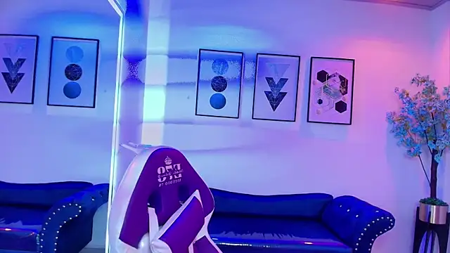 Maddie T18 online show from 03-28-26, 11:54