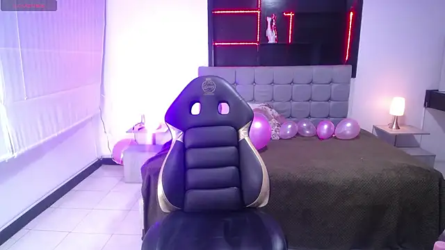 Snapshot of Perla_lovely_ chatting on 02-15-26, 12:25 Perla lovely online show from 02-15-26, 12:25