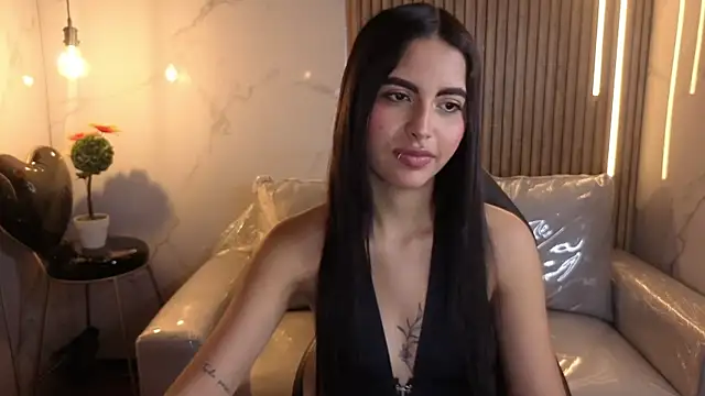 Perla lovely  online show from 04-27-26, 12:47