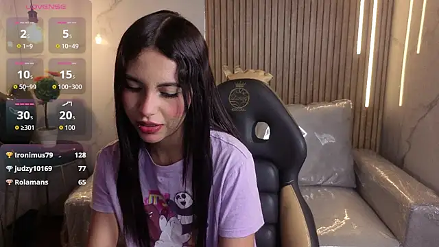 Snapshot of Perla_lovely_ chatting on 05-12-26, 12:24 Perla lovely online show from 05-12-26, 12:24