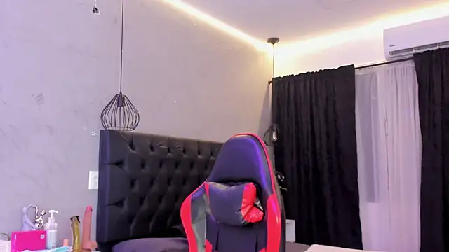 naomi  blair online show from 07-17-26, 03:24