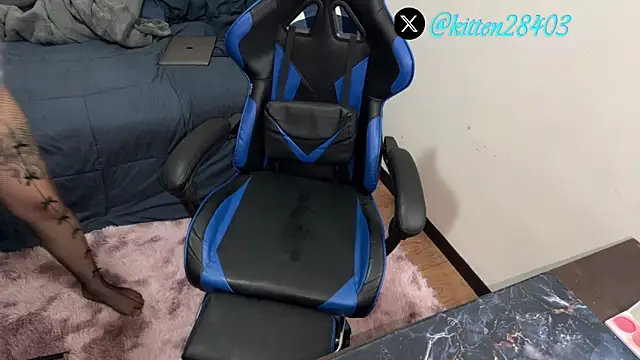 Ales Kitten Live online show from 03-24-26, 10:37