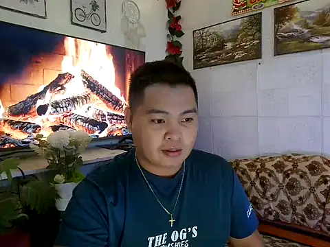 Snapshot of bigloadfox chatting on 02-20-26, 02:50 bigloadfox online show from 02-20-26, 02:50