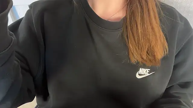 Lucyschickt online show from 06-09-26, 07:25