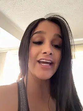 Snapshot of Samantha_Mont chatting on 07-10-26, 06:10 Samantha Mont online show from 07-10-26, 06:10
