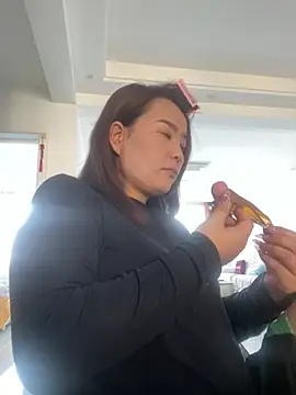 Youyou 12 online show from 02-03-26, 03:37