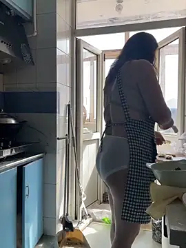 Youyou 12 online show from 04-22-26, 12:57