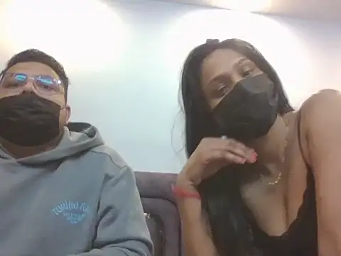 Snapshot of the_open_couple chatting on 02-06-26, 06:00 the open couple online show from 02-06-26, 06:00