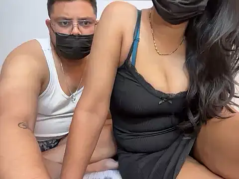 Snapshot of the_open_couple chatting on 03-22-26, 06:11 the open couple online show from 03-22-26, 06:11