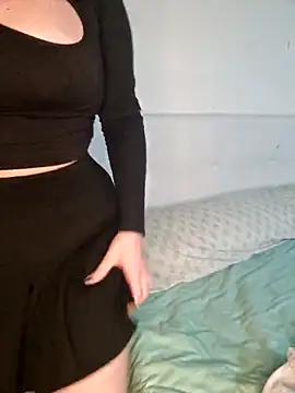 Snapshot of HotLoversLive chatting on 02-27-26, 10:54 HotLoversLive online show from 02-27-26, 10:54