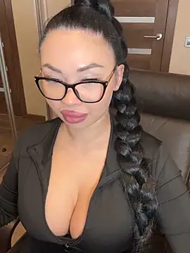 Snapshot of LadyDaaamn chatting on 02-11-26, 11:15 LadyDaaamn online show from 02-11-26, 11:15