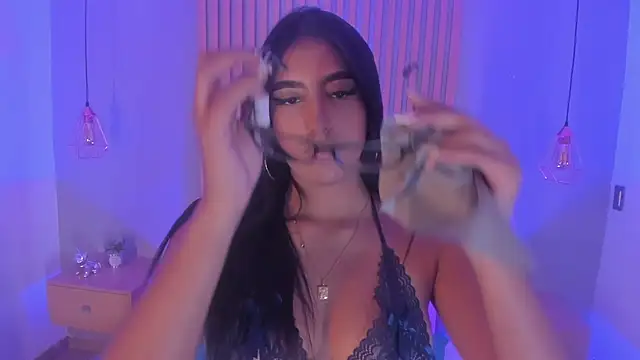 victoria figueroa online show from 06-01-26, 07:04
