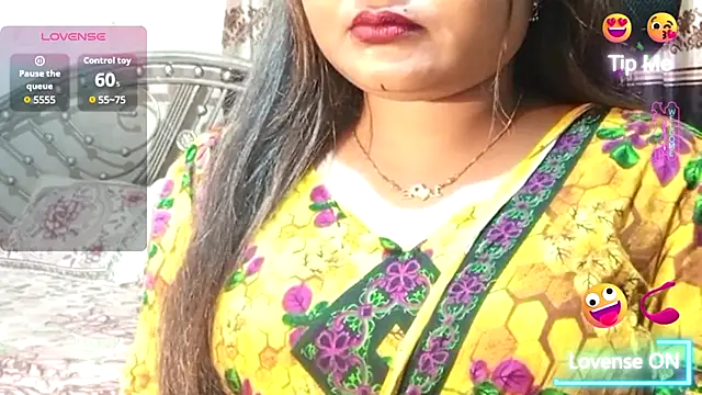 Nusrat Faria online show from 07-15-26, 01:11