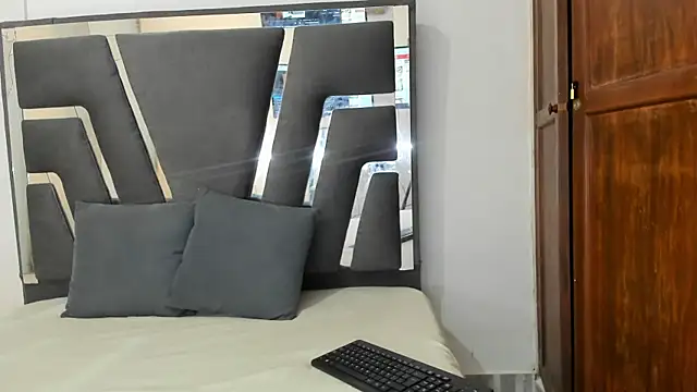 Snapshot of SamanthaHill_ chatting on 02-07-26, 07:50 SamanthaHill online show from 02-07-26, 07:50