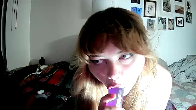 lucielark online show from 10-01-25, 05:57