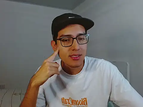 NickFin online show from 05-22-26, 05:40