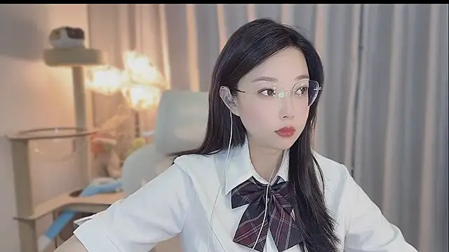 Yumi yuni online show from 05-16-26, 11:25