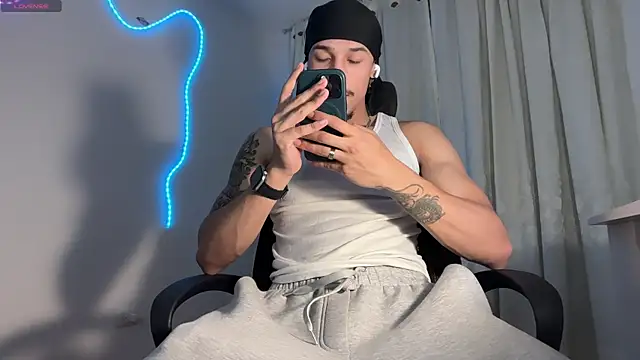 rafael stone11 online show from 04-22-26, 02:03