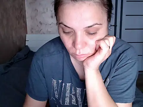 LorraGrey online show from 04-14-26, 03:45