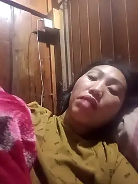 hot-luna- online show from 03-25-26, 11:00