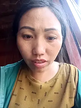 hot-luna- online show from 04-12-26, 09:14