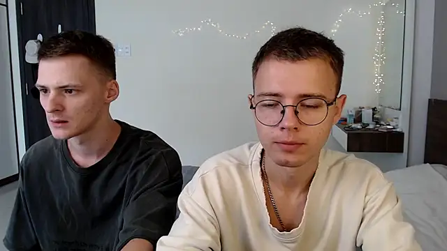 NikiKerryCum online show from 05-20-26, 04:18