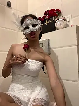 Snapshot of HEENA-STRIP chatting on 02-16-26, 10:28 HEENA-STRIP online show from 02-16-26, 10:28