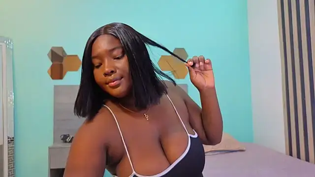 DanielaGil7 online show from 04-22-26, 03:53