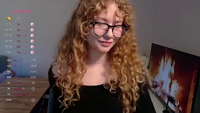 Snapshot of Milounee chatting on 05-17-26, 08:34 Milounee online show from 05-17-26, 08:34