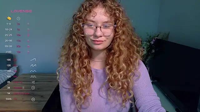 Snapshot of Milounee chatting on 05-28-26, 12:24 Milounee online show from 05-28-26, 12:24