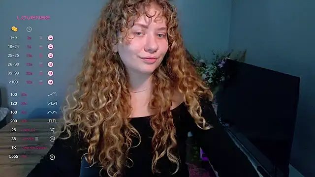 Snapshot of Milounee chatting on 05-29-26, 08:01 Milounee online show from 05-29-26, 08:01