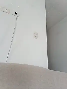 lyss muller online show from 04-23-26, 08:33