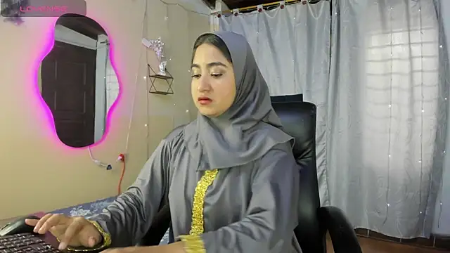 SamiraAwada online show from 04-11-26, 07:18