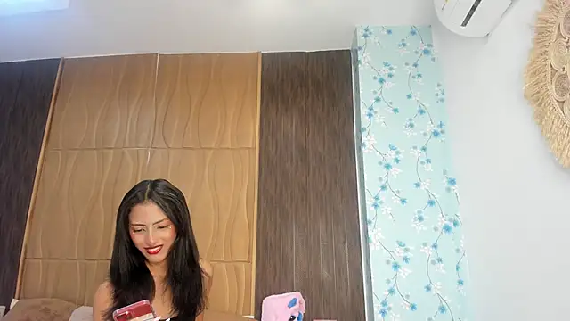 AlisHoward online show from 04-23-26, 06:21