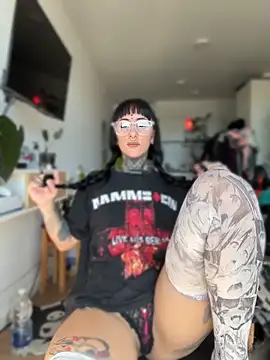 xsadtanas online show from 04-24-26, 03:47