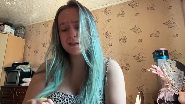 Bubblegum Tempt online show from 03-28-26, 07:19