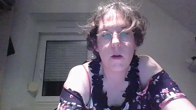 OIseauNoir88 online show from 04-09-26, 07:08