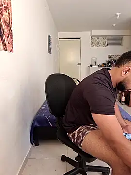 Snapshot of KLEYTON33 chatting on 03-17-26, 03:26 KLEYTON33 online show from 03-17-26, 03:26