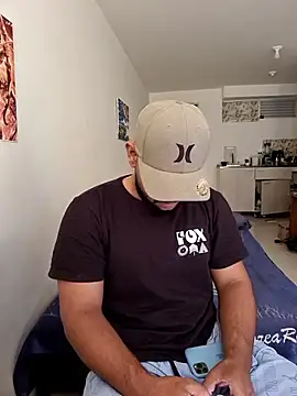 Snapshot of KLEYTON33 chatting on 03-20-26, 05:18 KLEYTON33 online show from 03-20-26, 05:18