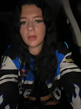 NaughtyGirlMia  online show from 02-01-26, 09:13