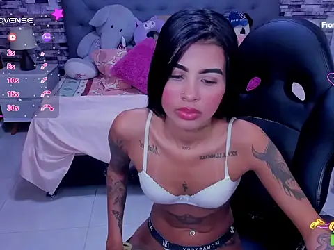 Mia Lover  online show from 03-10-26, 03:00