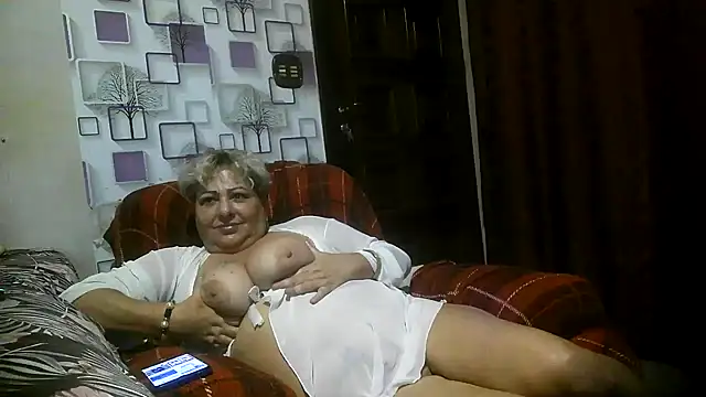 Snapshot of bialoba7 chatting on 07-23-26, 01:58 bialoba7 online show from 07-23-26, 01:58