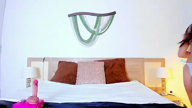 LiaJohnnson  online show from 04-15-26, 04:19