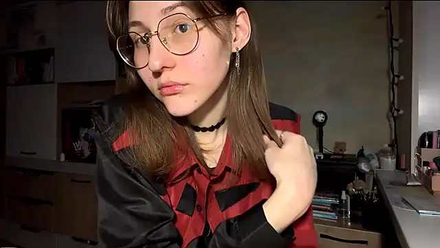 Snapshot of Miaaa_Moon chatting on 02-05-26, 04:22 Miaaa Moon online show from 02-05-26, 04:22