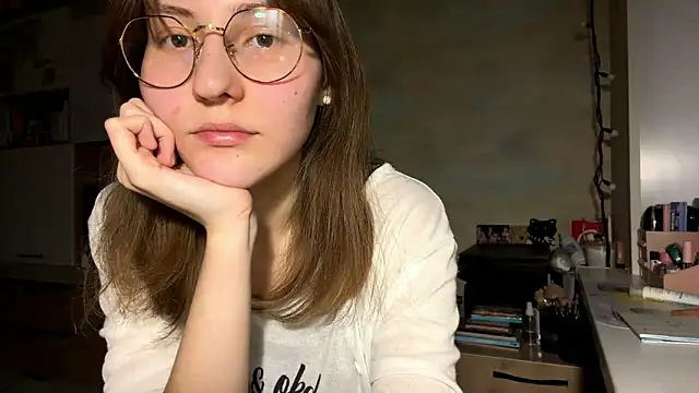 Snapshot of Miaaa_Moon chatting on 02-10-26, 04:33 Miaaa Moon online show from 02-10-26, 04:33