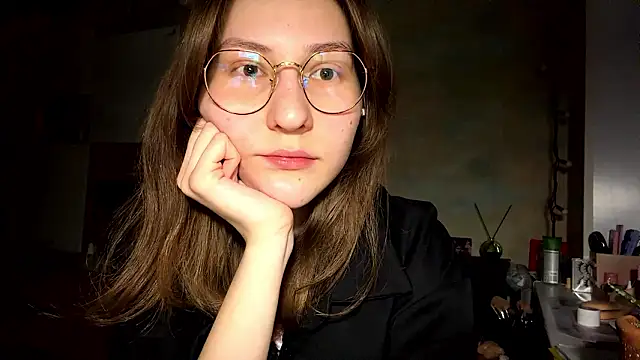 Snapshot of Miaaa_Moon chatting on 03-17-26, 04:10 Miaaa Moon online show from 03-17-26, 04:10