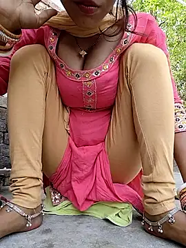 Snapshot of Arohi_20 chatting on 03-19-26, 03:21 Arohi 20 online show from 03-19-26, 03:21