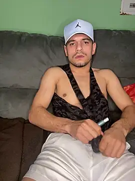 alessand180521 online show from 02-16-26, 04:36