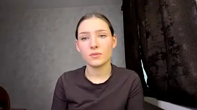 Snapshot of FoxieFlare chatting on 02-12-26, 12:27 FoxieFlare online show from 02-12-26, 12:27